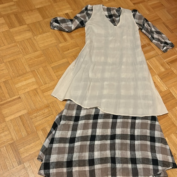 Adolfo Domingues Plaid V-Neck Maxi Dress - Picture 10 of 16